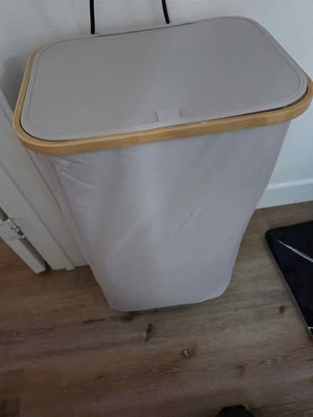 Photo of free Collapsible hamper (Alamitos Beach) #2