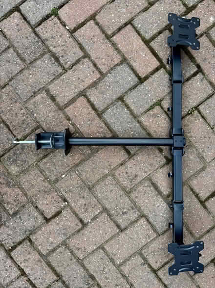 Photo of free Dual monitor arm (Deepcar S36) #3