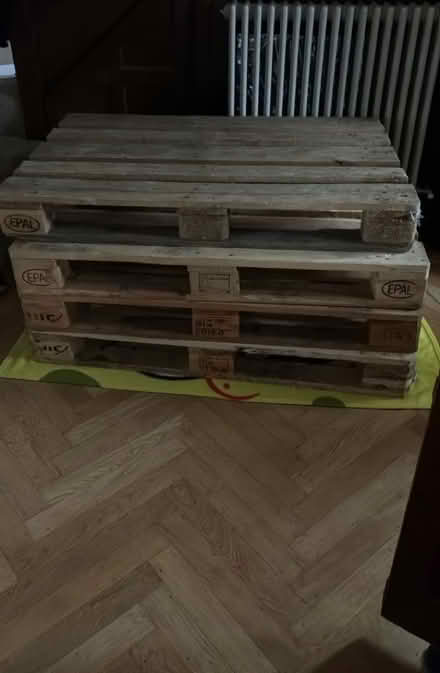 Photo of free Pallets (Hinchley Wood KT10) #1