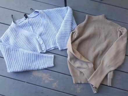 Photo of free 2 tops (Gatineau J8X2Z4) #1