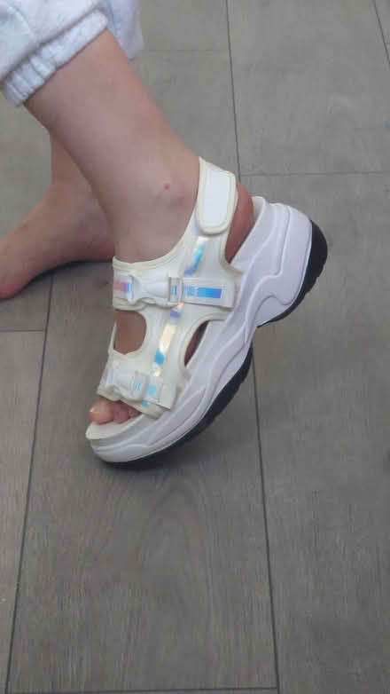 Photo of free Flatform sandals (SE25) #3