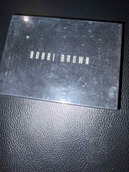 Photo of free Eyeshadow kit ( bobby brown) (E3) #1