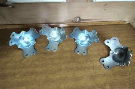 Photo of free box corner supports (Belper DE56) #1