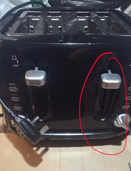 Photo of free 4slice toaster (Fleetwood FY7) #2