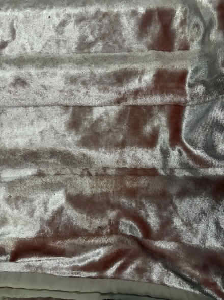 Photo of free Pink shimmery double quilt cover (Peachcroft OX14) #2