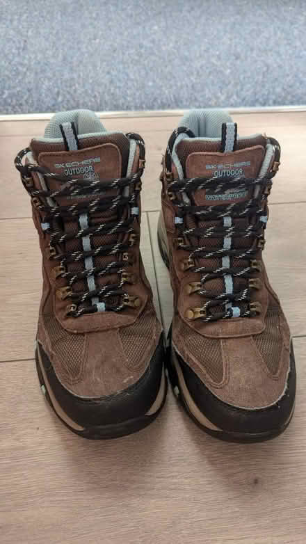 Photo of free Hiking boots UK 6 (SE25) #1