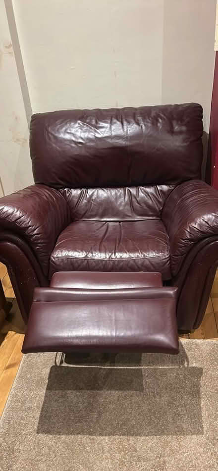 Photo of free 3 Piece recliner leather sofa (SE25) #1