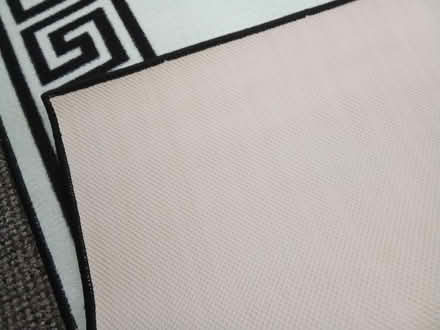 Photo of free Rug (Willesborough) #2