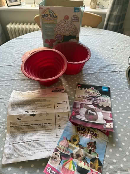 Photo of free Big Top Silicon Cake Mould (Polegate BN24) #2