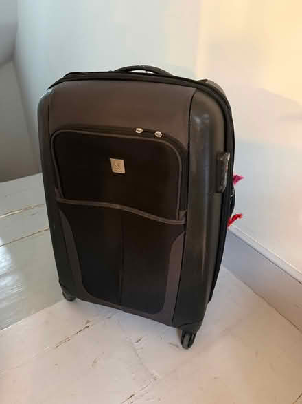 Photo of free black suitcase (Bermondsey street SE1) #3