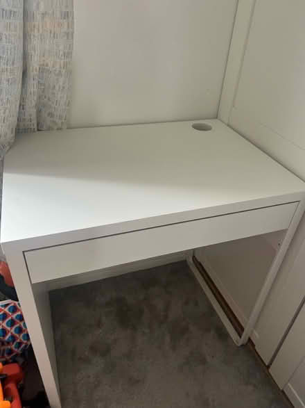 Photo of free Small white desk and kids chair (Glasgow) #1