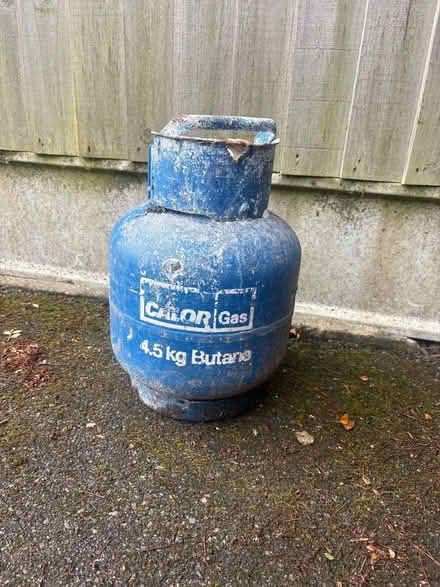 Photo of free Calor Gas 4.5 kg butane (Pass Courtyard LE65) #1