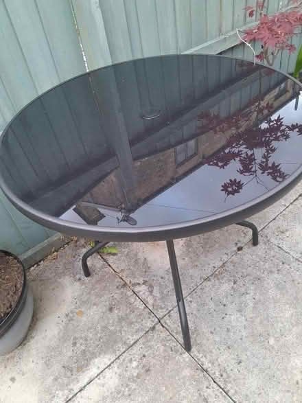 Photo of free Garden table (New mills high peak) #1