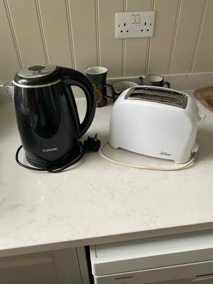 Photo of free Kettle and toaster (Colchester 3 miles. CO6) #1