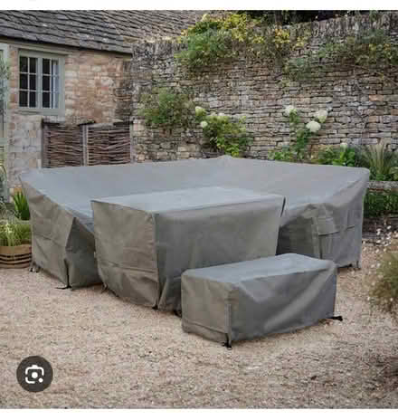 Photo of Garden furniture covers. (Windermere LA23) #1