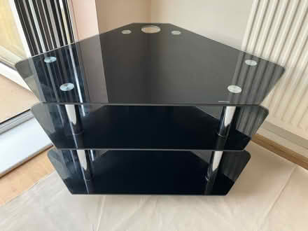 Photo of free TV corner table (Friern Barnet N11) #1