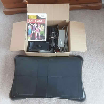 Photo of free Wii console and controller (Brough CA17) #1