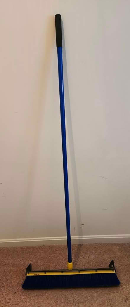 Photo of free push broom (SE Washington DC) #1