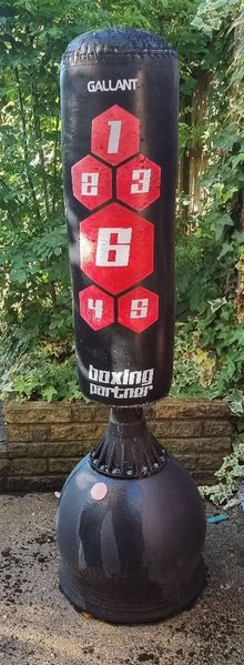 Photo of free Freestanding Punchbag (Kensal Rise/Green NW10) #1