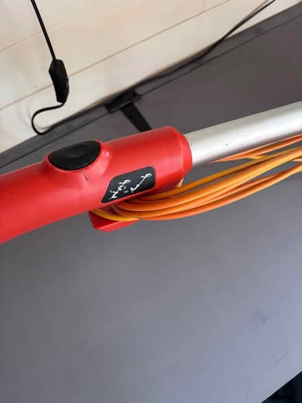 Photo of free Plug in garden strimmer (Leighton Buzzard LU7) #4