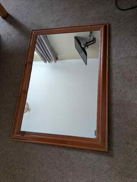 Photo of free mirror (Trowbridge BA14) #1