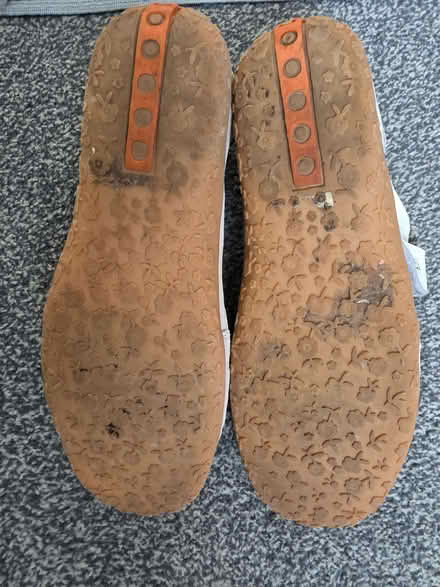 Photo of free White sandals (Shirley B90) #2