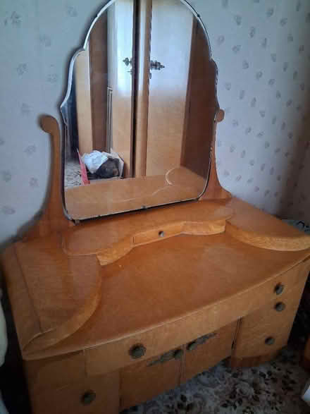 Photo of free Beautiful Maple Dressing table and matching wardrobes. (Moor Side HX2) #1