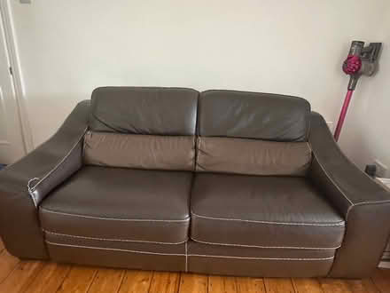 Photo of free Brown leather sofa (Earlsfield SW18) #2