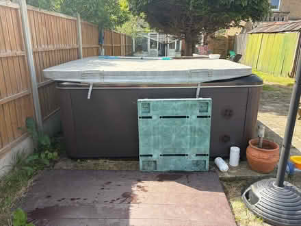 Photo of free Hydropool Hot Tub (Fareham PO16) #4