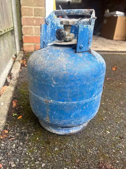 Photo of free Calor Gas 4.5 kg butane (Pass Courtyard LE65) #3