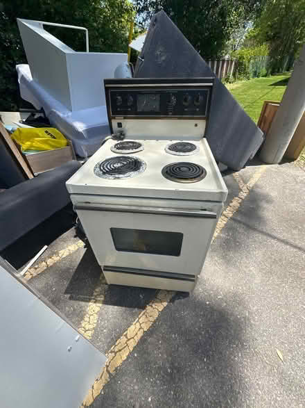 Photo of free Old stove works outside (M1l1v7) #1