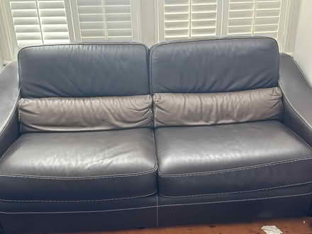 Photo of free Brown leather sofa (Earlsfield SW18) #3