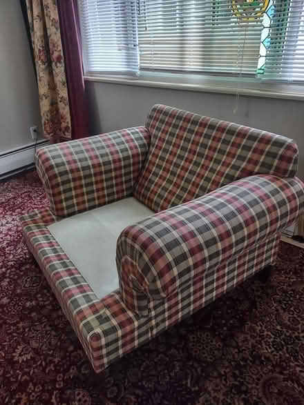 Photo of free Oversize Chair (Downtown Longmont, Emery st) #3