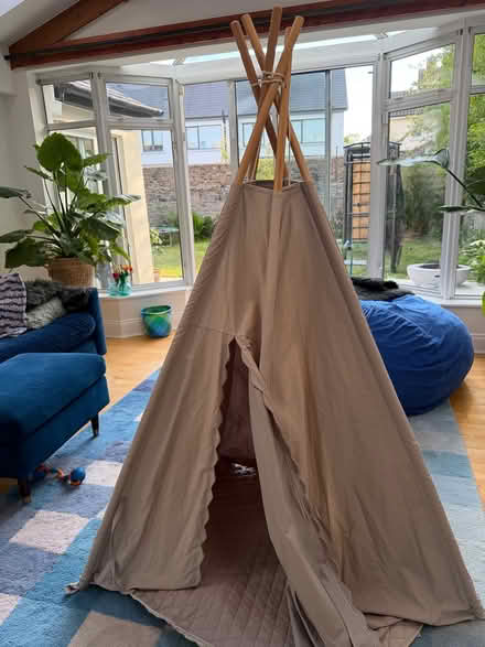 Photo of free Grey play tent (Sandymount) #1