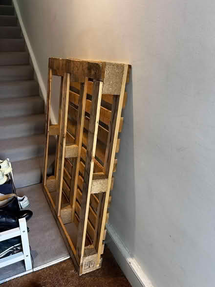 Photo of free Pallet (South Wimbledon SW19) #1