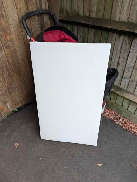 Photo of free Ikea Pahl Kids Desk (Tilehurst RG31) #2