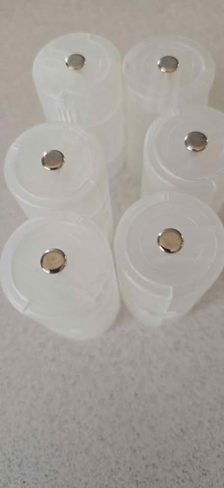 Photo of free AA to D battery converters (Neat Enstone OX7) #1