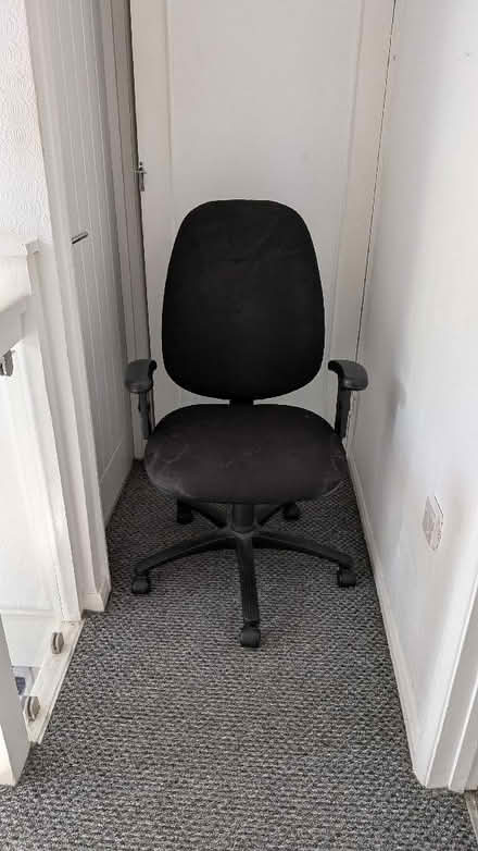 Photo of free Black office chaire (Ramsgate CT10) #3