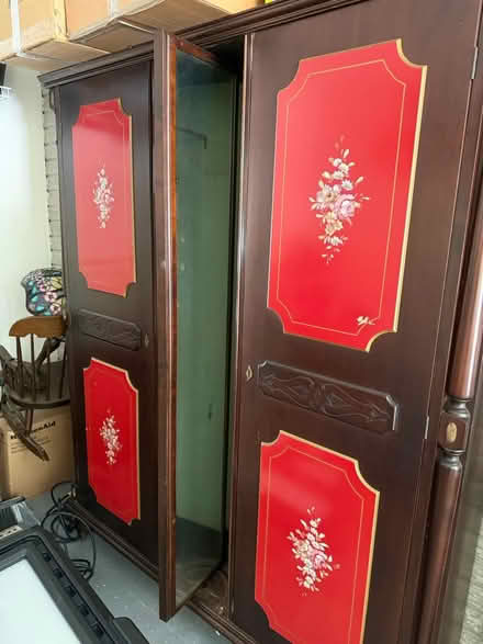 Photo of free Italian Bureau (Vienna Metro) #2