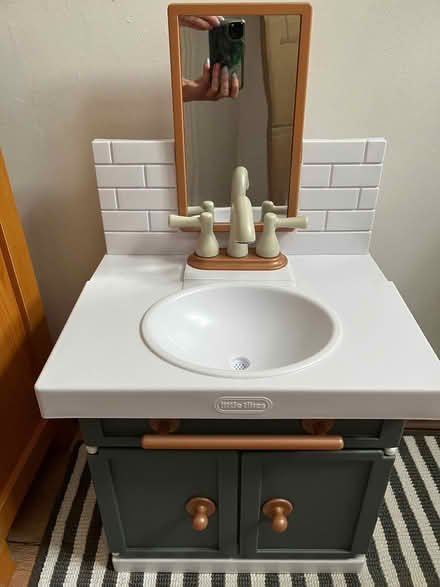 Photo of free Children’s Little Tikes Sink (NOT WORKING) (Downham Market PE38) #2