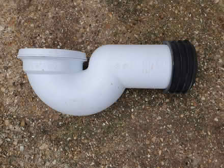 Photo of free WC Pan connector (GU2 Stoughton) #1