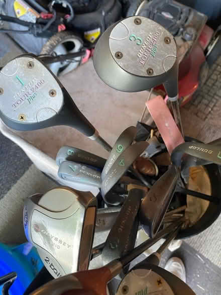Photo of free Women’s golf clubs (Lindenhurst south of Hoffman) #3