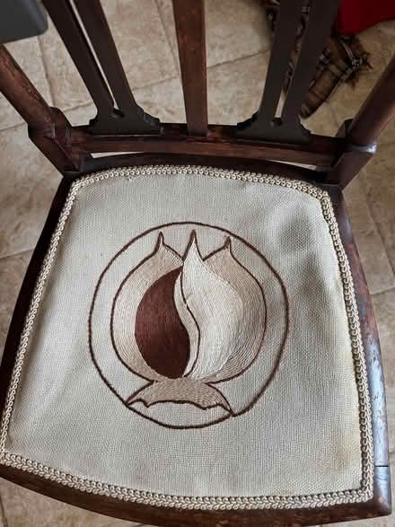 Photo of free Vintage chair (SN13) #2