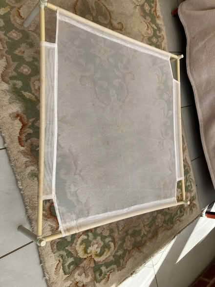 Photo of free A device for drying items flat (Rothley LE7) #1