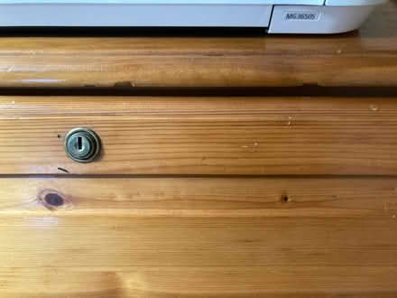 Photo of free Bureau (Newbury Shaw area) #2