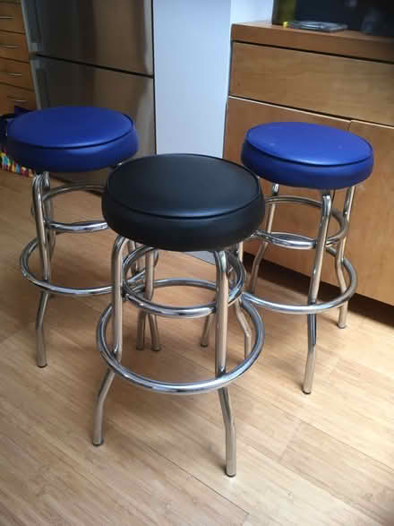 Photo of free 3 bar stools (Greenwich Point Hill SE10) #1