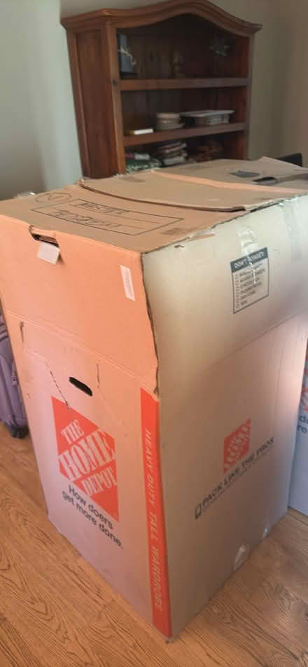Photo of free moving boxes (Branson North) #2