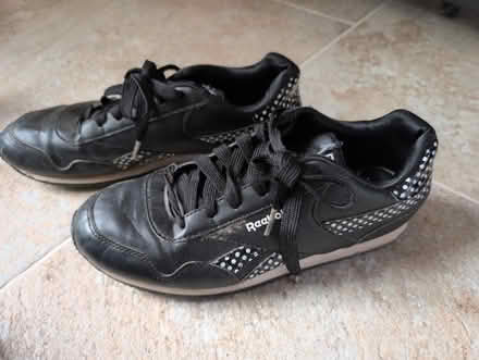 Photo of free Reebok trainers size 5.5 (Worcester WR5) #1