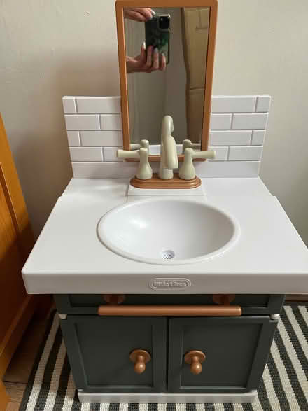 Photo of free Children’s Little Tikes Sink (NOT WORKING) (Downham Market PE38) #3