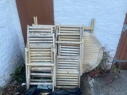 Photo of free Garden table and chairs (Huthwaite NG17) #1